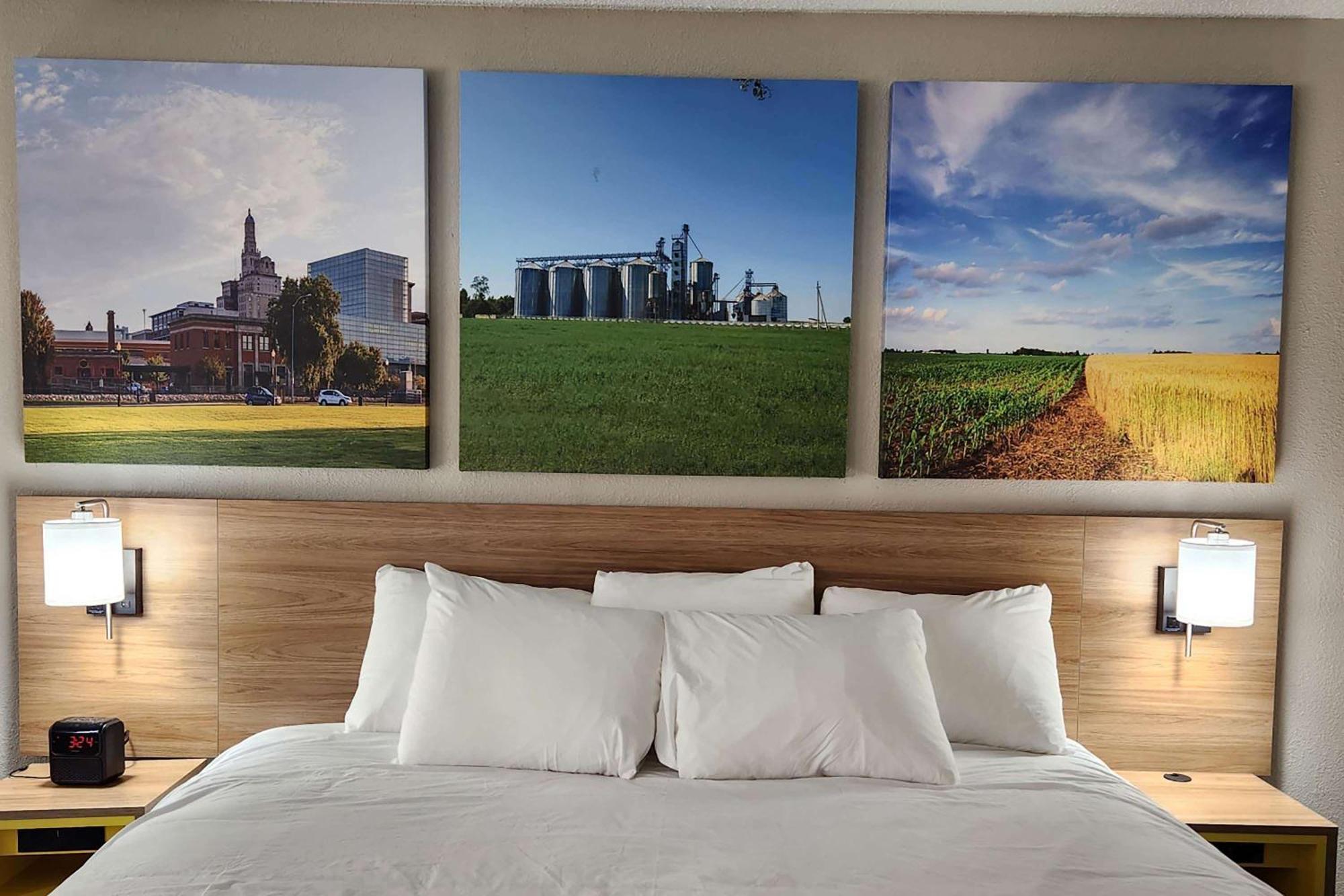 Days Inn By Wyndham Davenport Esterno foto